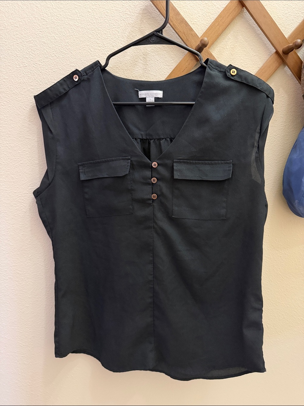 New York & Company Black Sleeveless V-Neck Button Pocket Top